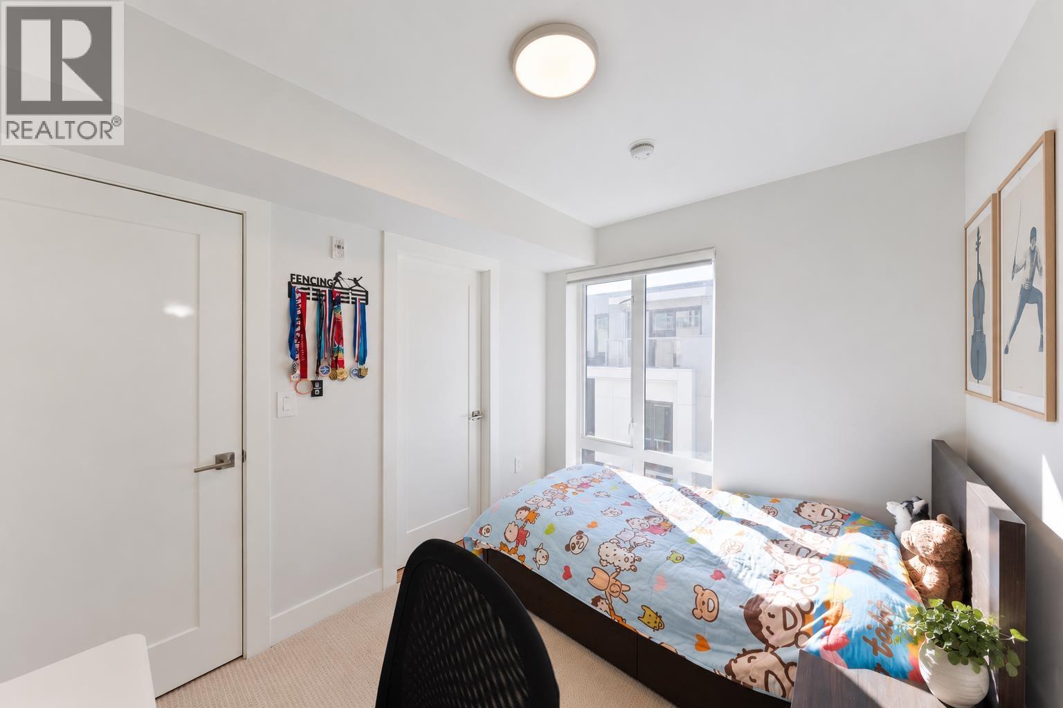 7669 GRANVILLE STREET