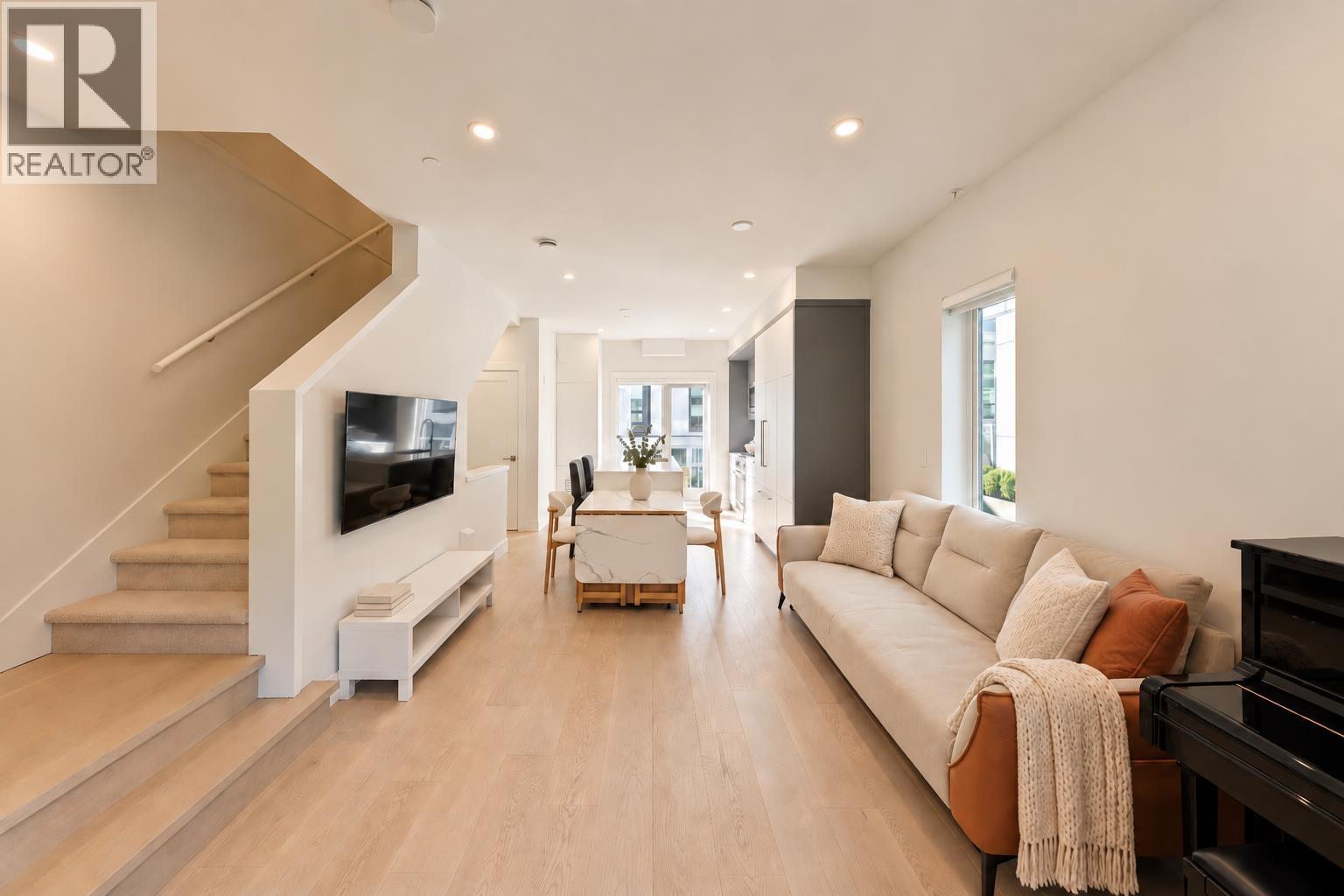 7669 GRANVILLE STREET