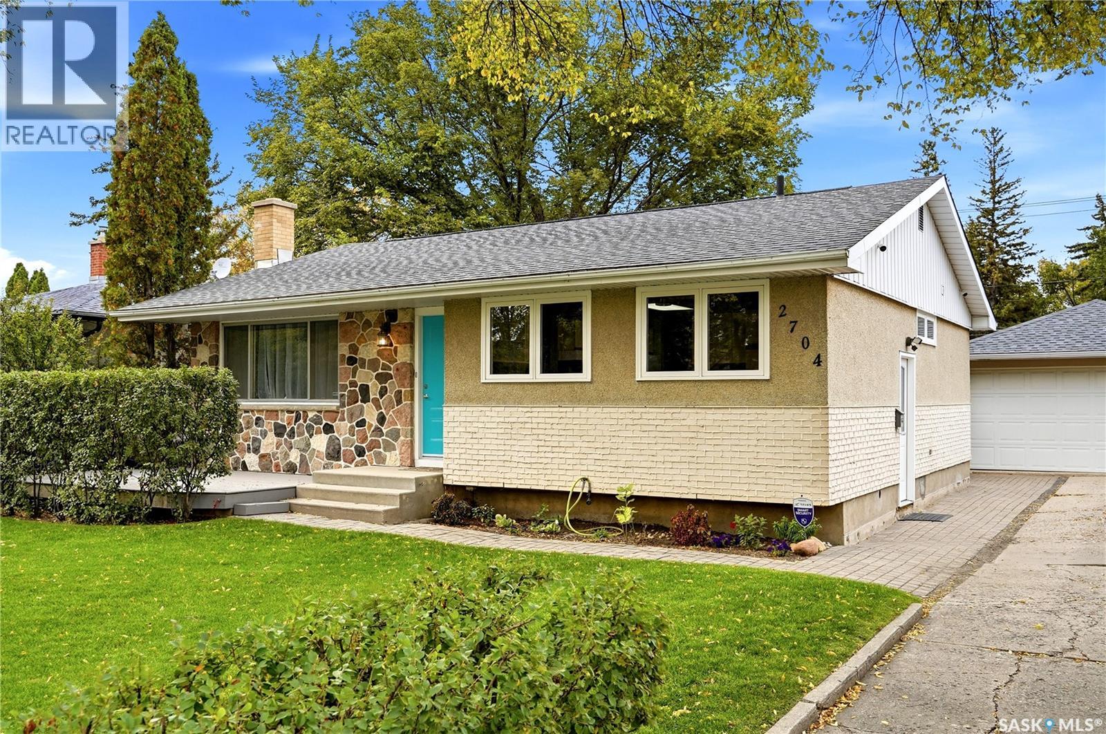 2704 5th Avenue N, Regina, Saskatchewan  S4R 0S7 - Photo 3 - SK050411