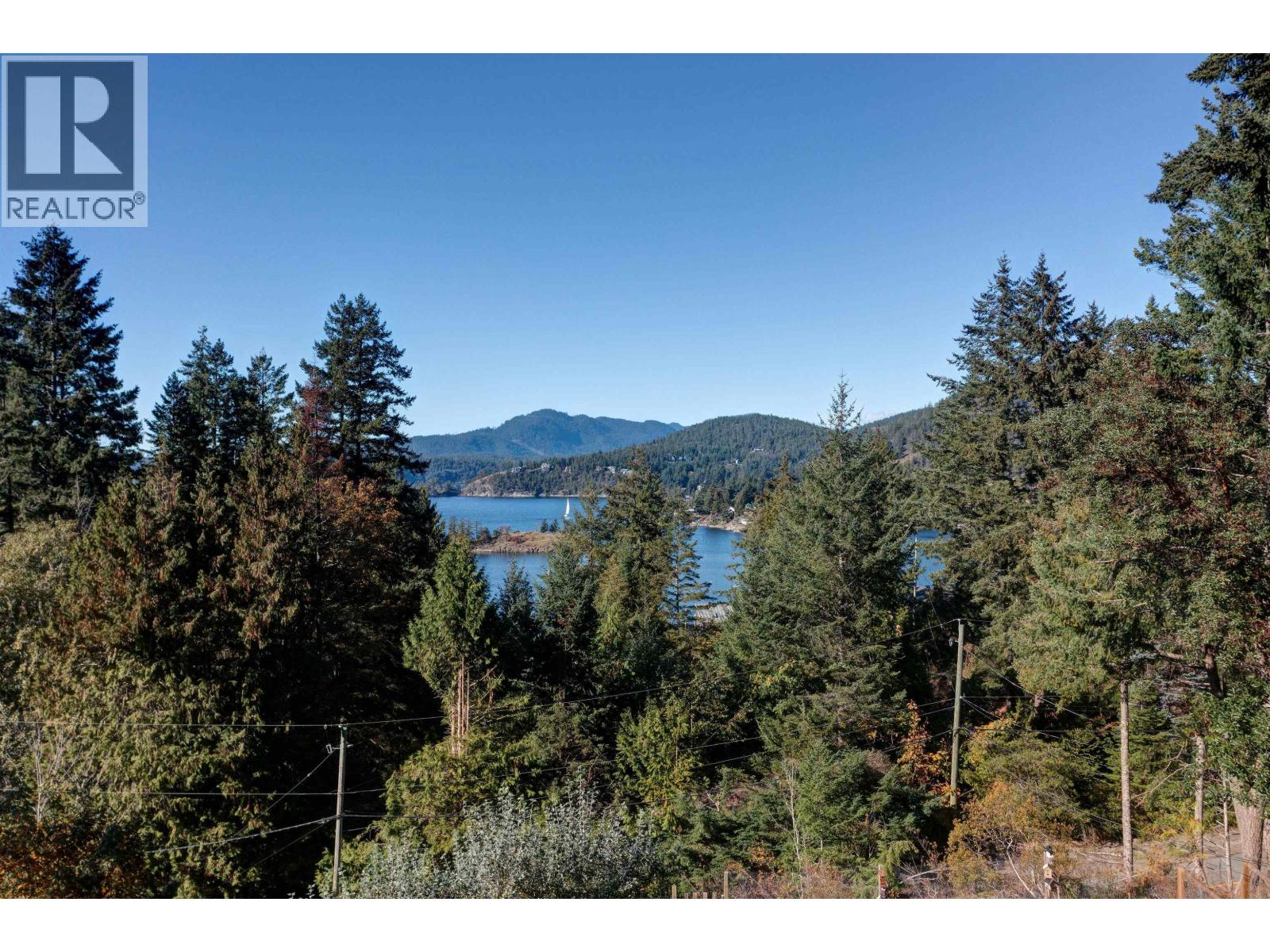 4517 Pollock Road, Pender Harbour, British Columbia  V0N 2H1 - Photo 5 - R3172845