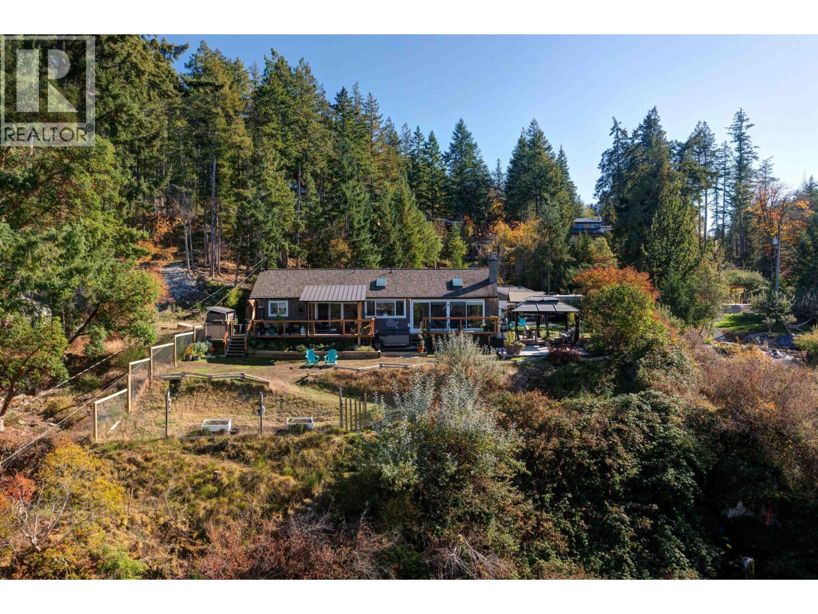 4517 Pollock Road, Pender Harbour, British Columbia  V0N 2H1 - Photo 2 - R3172845