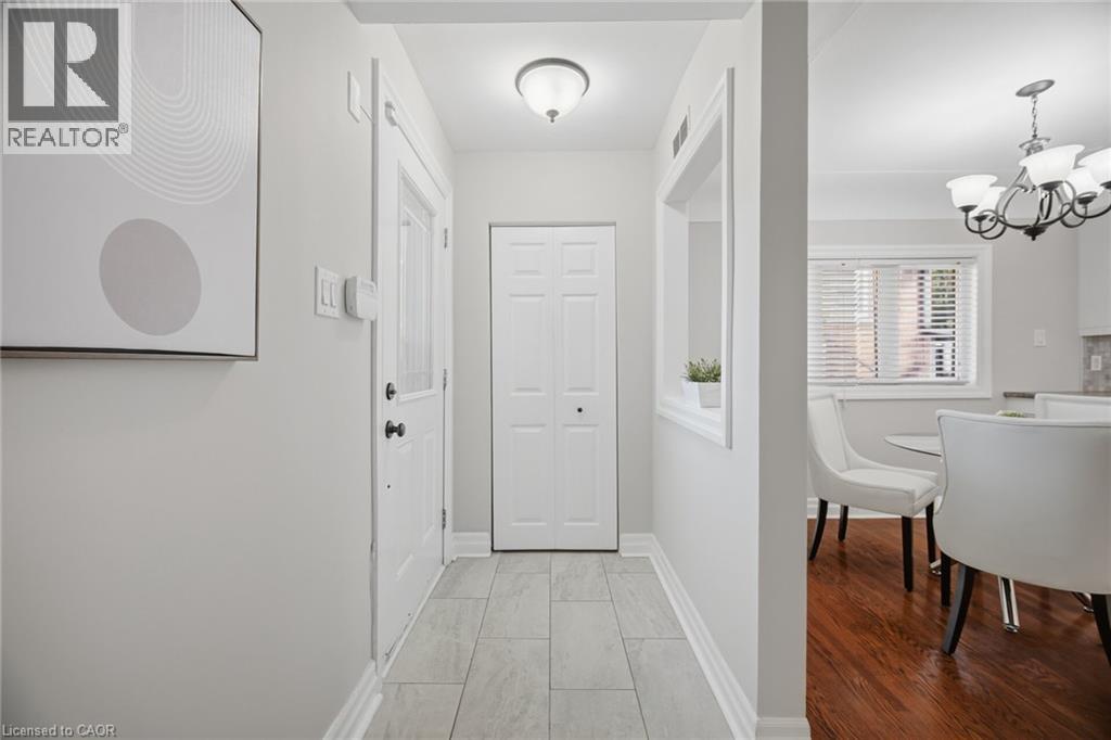 18 Delsey Street, Hamilton, Ontario  L9H 1S1 - Photo 7 - 40869483
