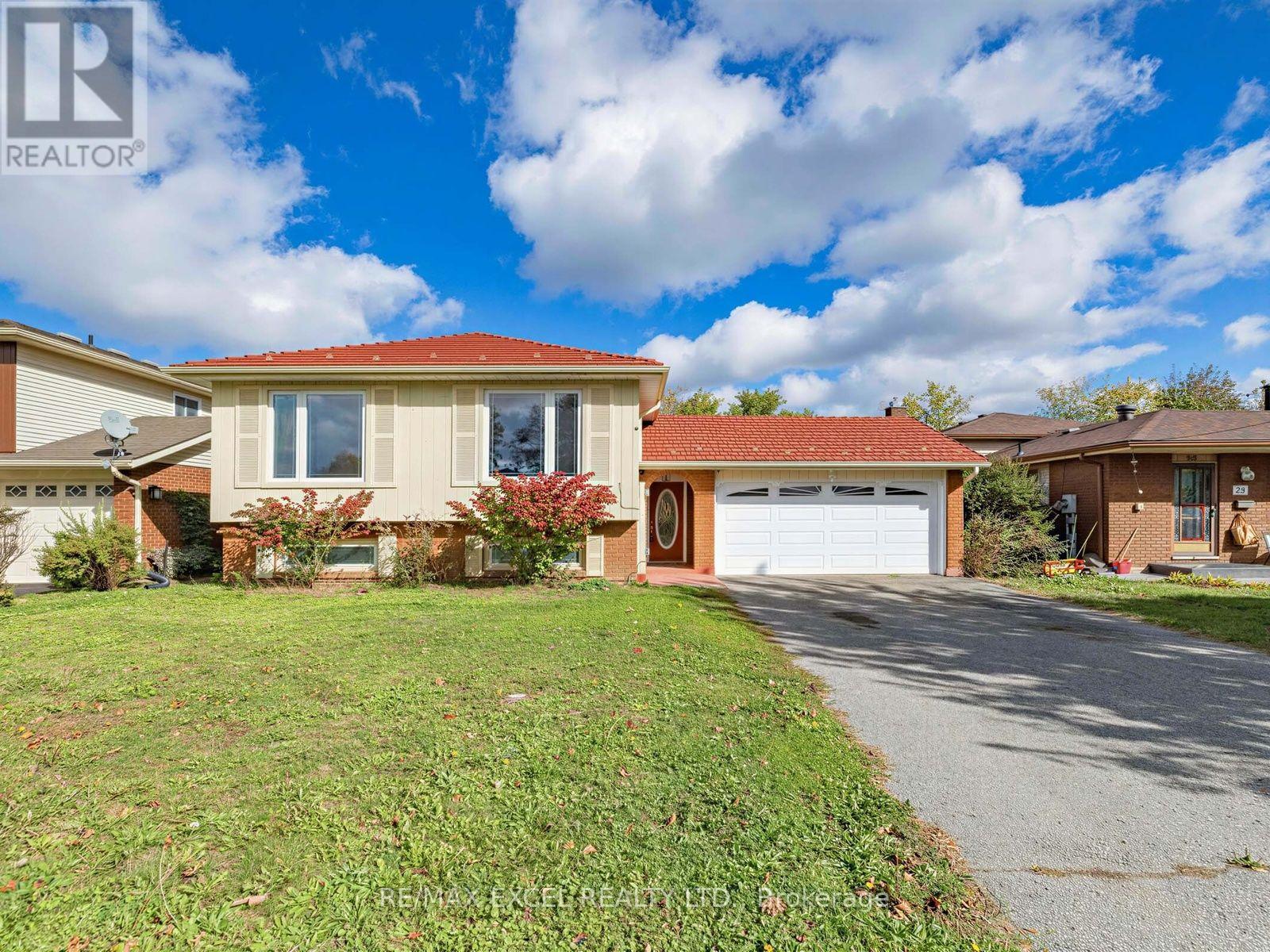 25 GRAND PLACE, barrie (allandale heights), Ontario