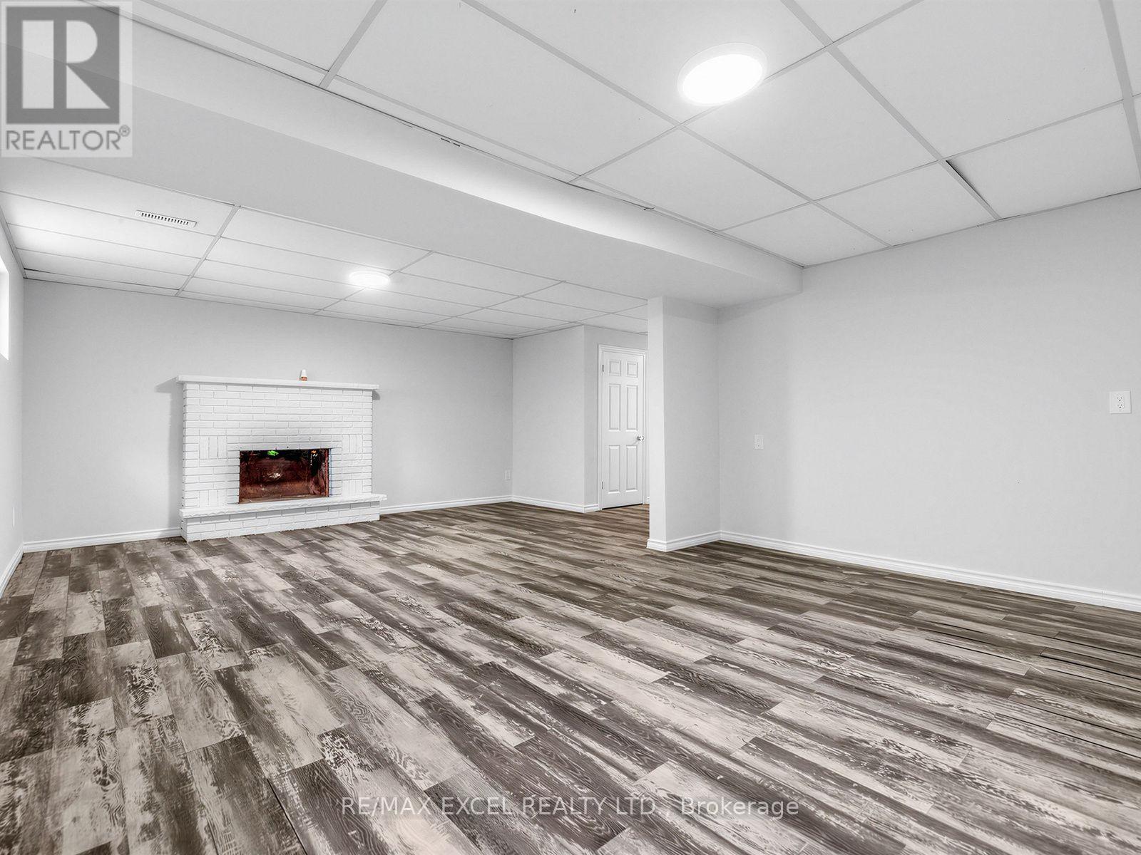 25 Grand Place, Barrie (Allandale Heights), Ontario  L4N 4Y3 - Photo 33 - S13868598