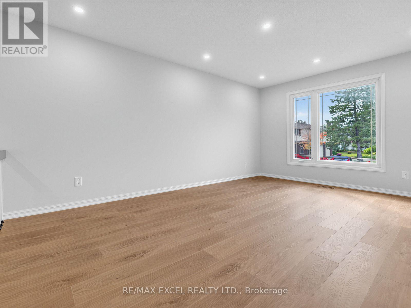 25 Grand Place, Barrie (Allandale Heights), Ontario  L4N 4Y3 - Photo 4 - S13868598