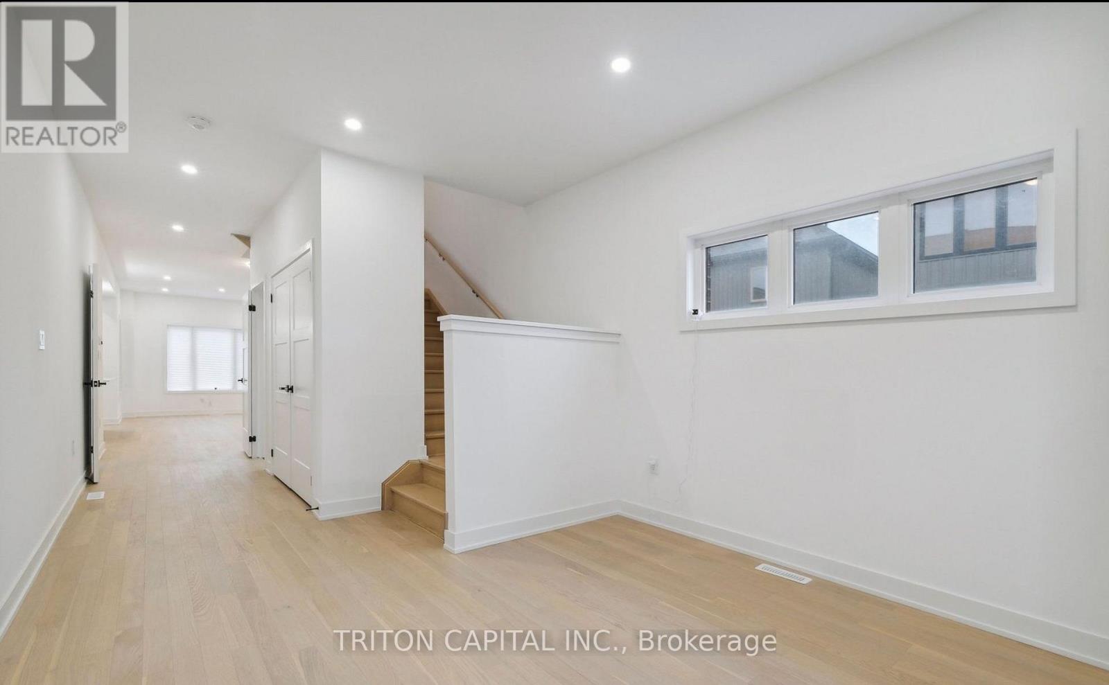 Upper - 75 Wheatfield Road, Barrie, Ontario L9J 0C2 - Photo 8 - S13868630