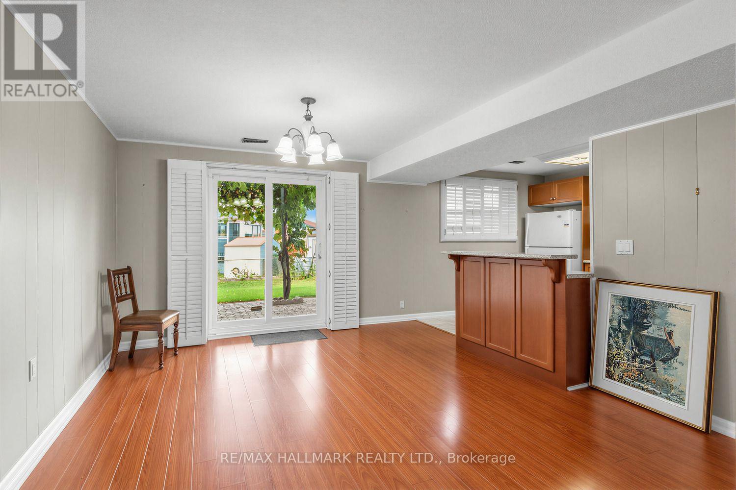 18 Sorlyn Avenue, Toronto, Ontario  M6L 1H8 - Photo 19 - W13868590