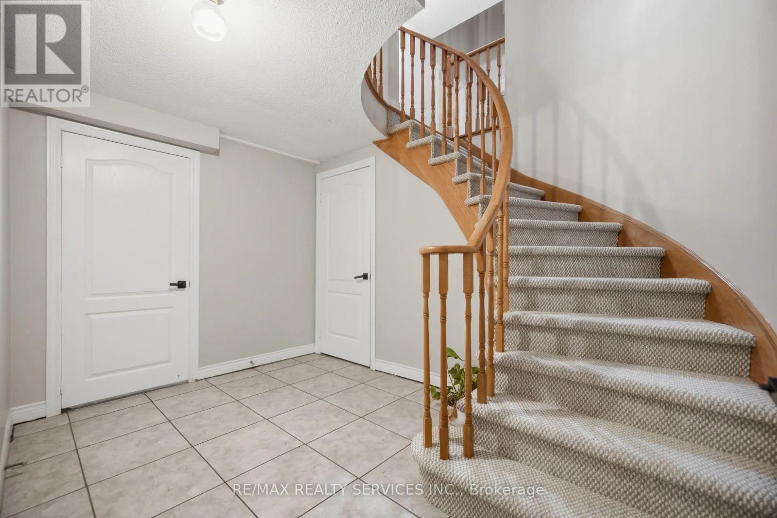4 Leeward Drive, Brampton, Ontario  L6S 5V6 - Photo 32 - W13868602