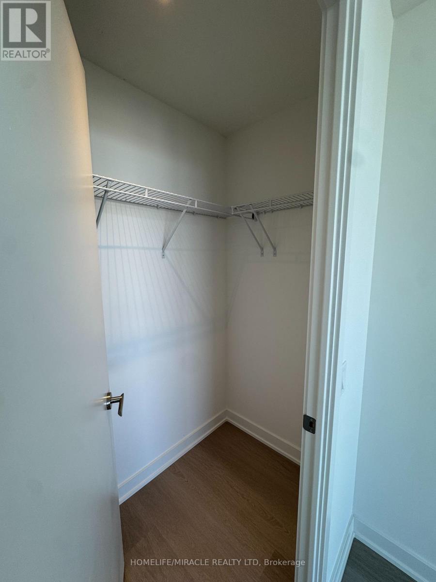 5805 - 448 Burnhamthorpe Road, Mississauga, Ontario  L5B 0R4 - Photo 12 - W13868616