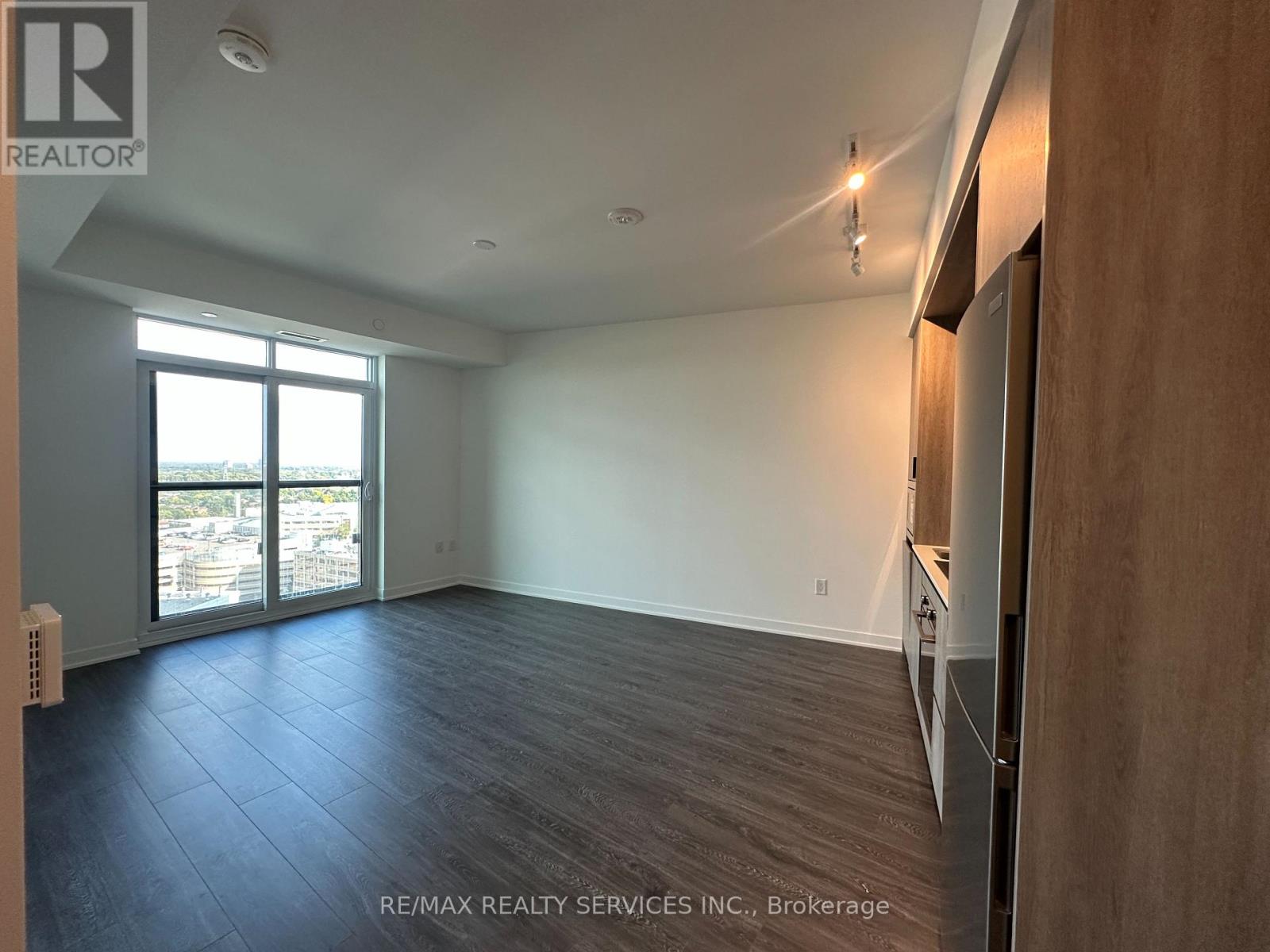 1913 - 2495 Eglinton Avenue W, Mississauga, Ontario  L5M 2V8 - Photo 2 - W13868634