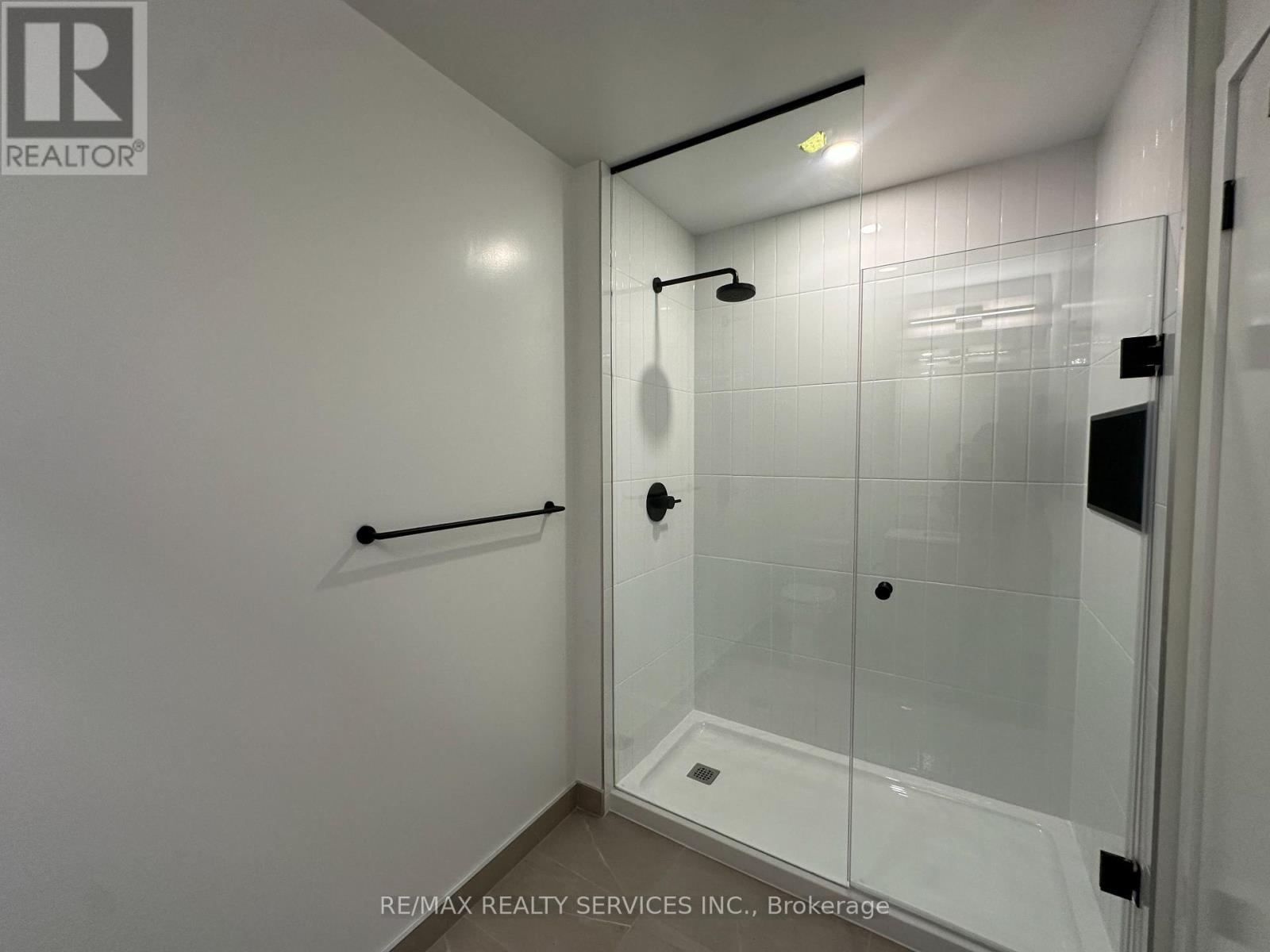 1913 - 2495 Eglinton Avenue W, Mississauga, Ontario  L5M 2V8 - Photo 8 - W13868634