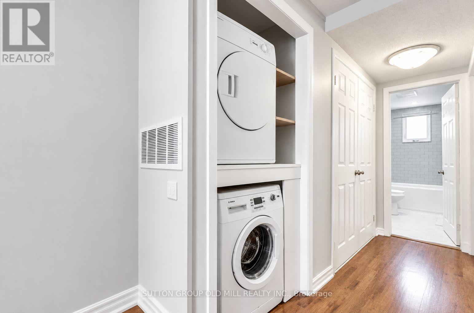 28 Holwood Avenue, Toronto, Ontario  M6M 1P5 - Photo 13 - W13868650