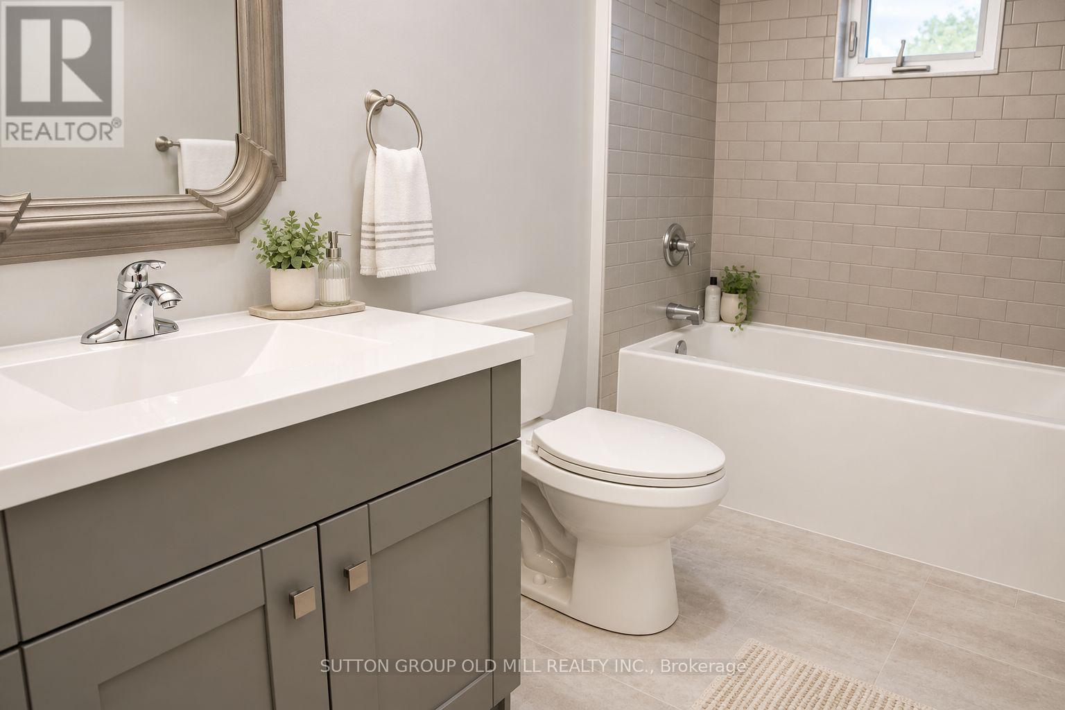 28 Holwood Avenue, Toronto, Ontario  M6M 1P5 - Photo 14 - W13868650