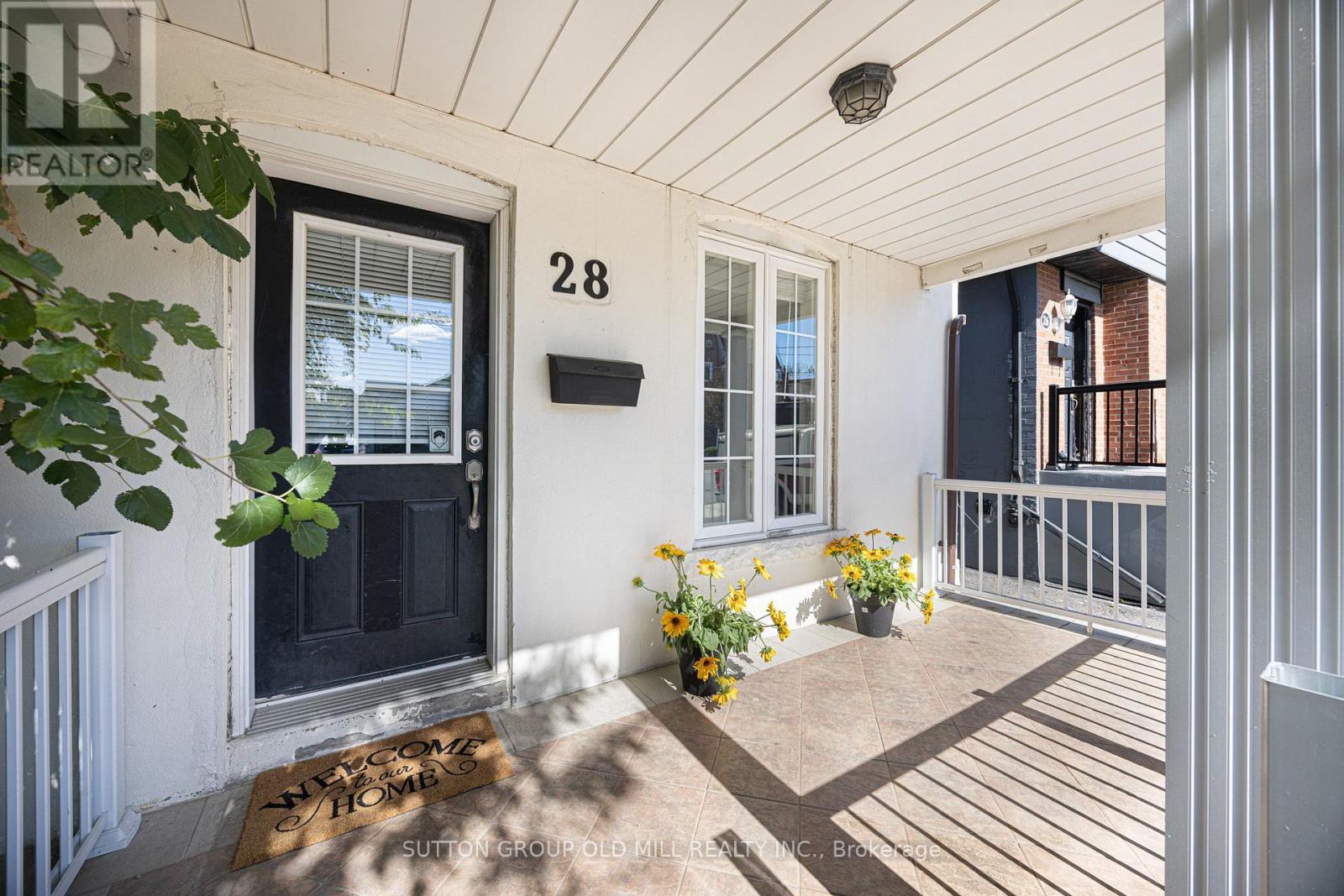 28 Holwood Avenue, Toronto, Ontario  M6M 1P5 - Photo 2 - W13868650
