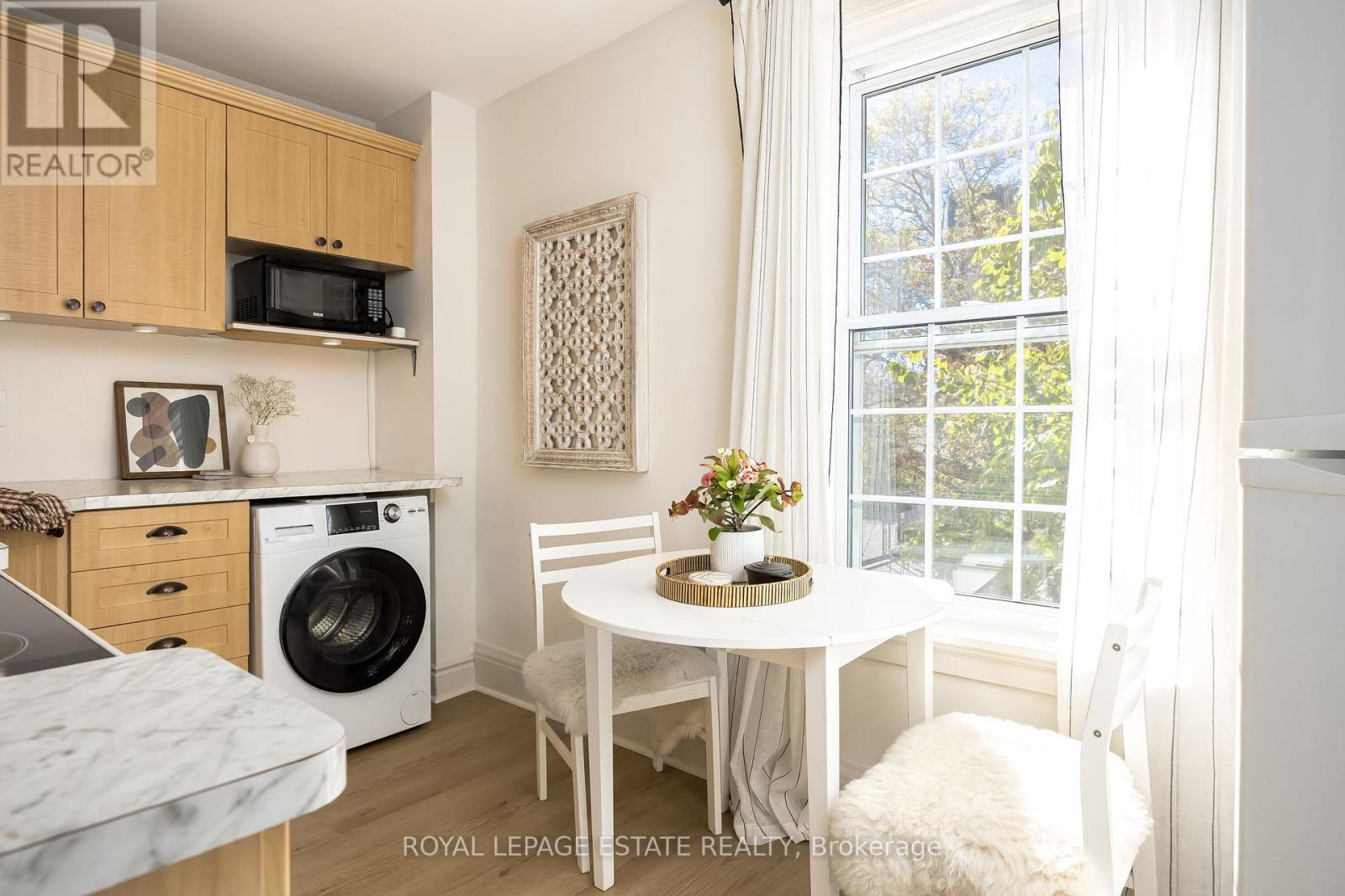 74 Edwin Avenue, Toronto, Ontario  M6P 3Z6 - Photo 14 - W13868654