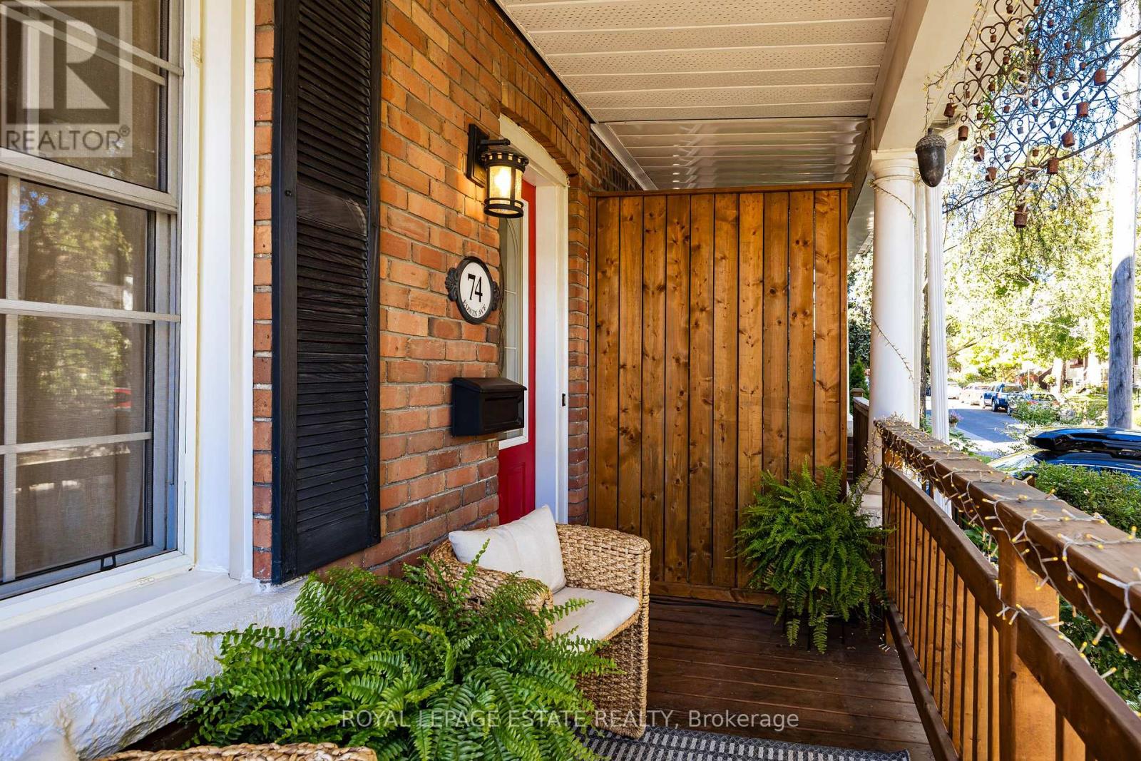 74 Edwin Avenue, Toronto, Ontario  M6P 3Z6 - Photo 3 - W13868654