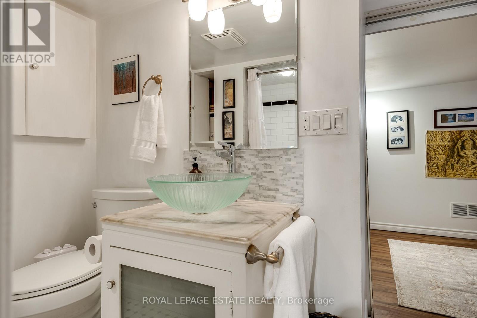 74 Edwin Avenue, Toronto, Ontario  M6P 3Z6 - Photo 38 - W13868654
