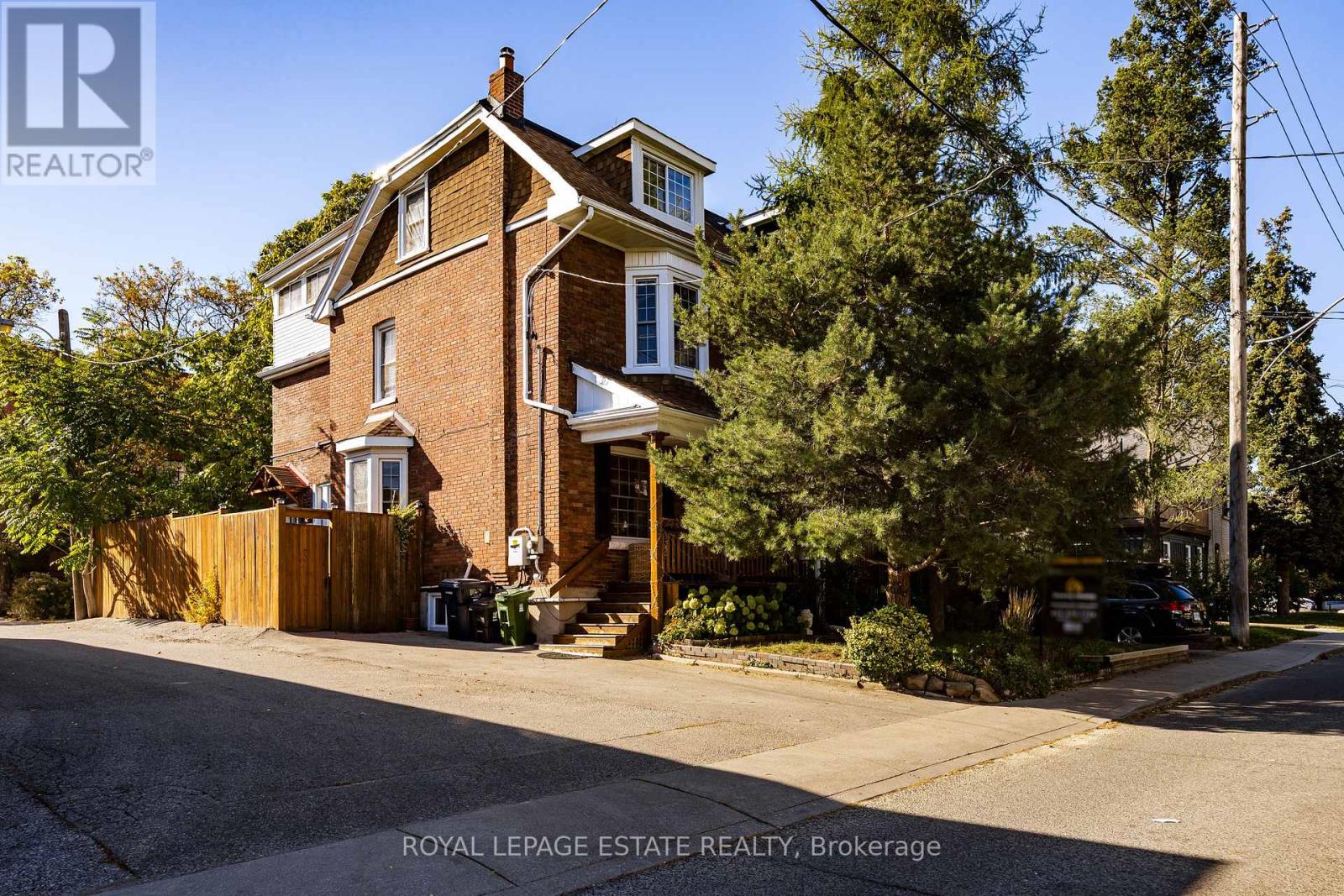 74 Edwin Avenue, Toronto, Ontario  M6P 3Z6 - Photo 39 - W13868654