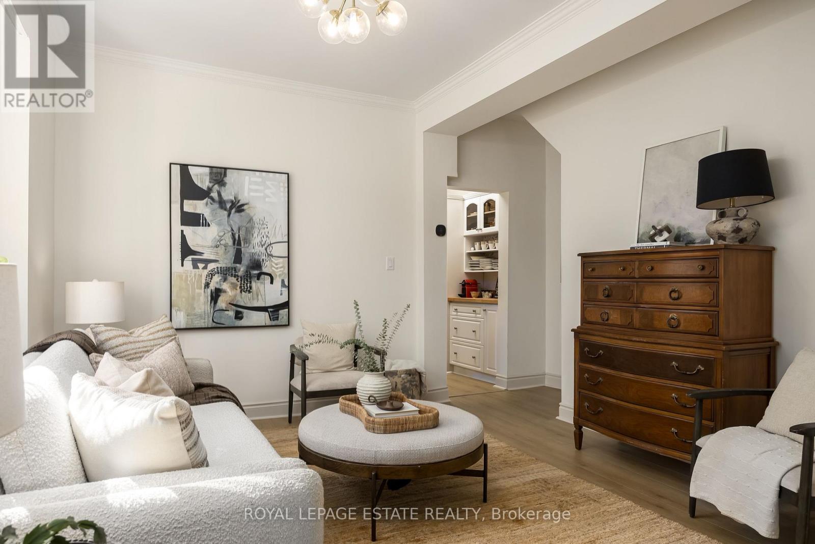 74 Edwin Avenue, Toronto, Ontario  M6P 3Z6 - Photo 6 - W13868654