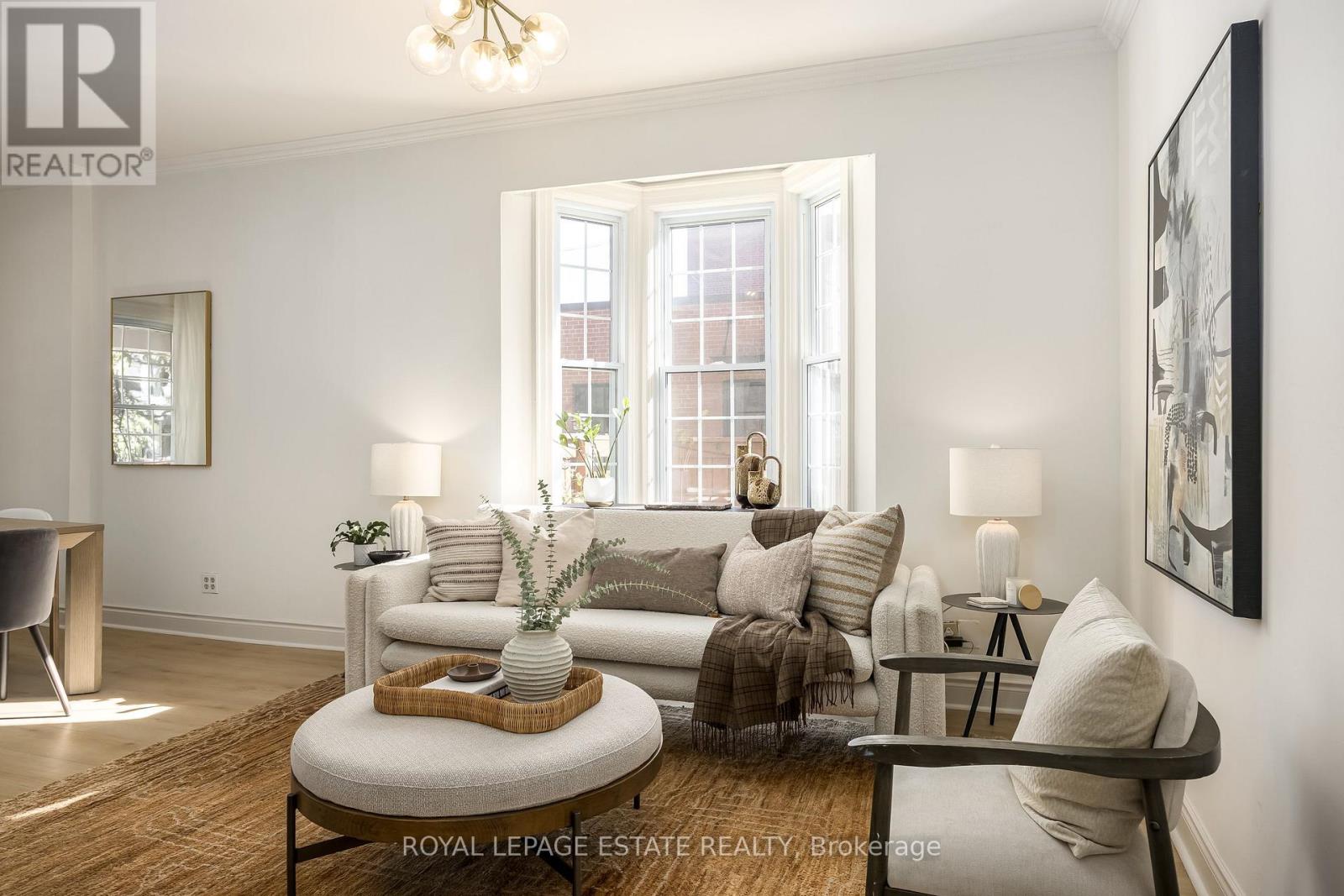 74 Edwin Avenue, Toronto, Ontario  M6P 3Z6 - Photo 7 - W13868654