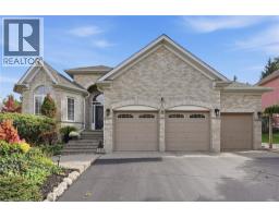 15 EVERWOOD Run, Kitchener, Ontario
