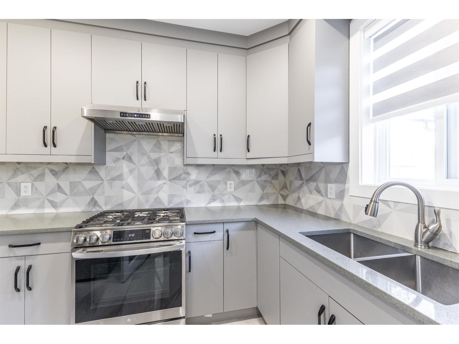 3265 SATURNA CRESCENT