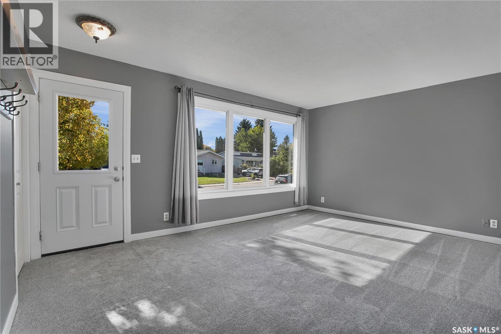 63 Jordan Place, Saskatoon, Saskatchewan  S7L 4J2 - Photo 2 - SK050515