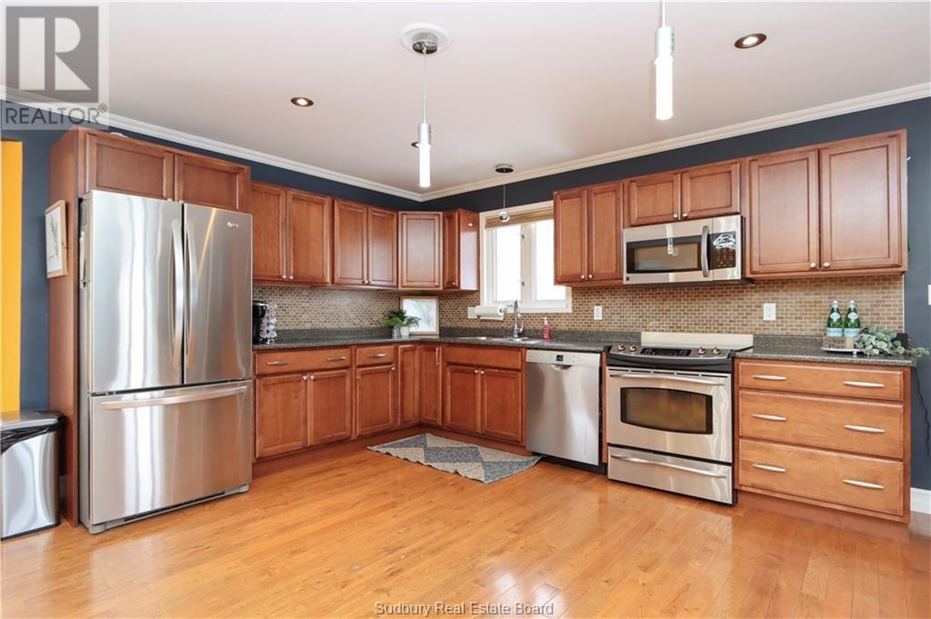 2460 Emily Street, Sudbury, Ontario  P3A 2L3 - Photo 3 - 2130802