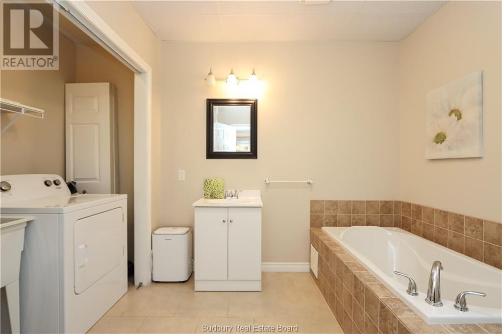 2460 Emily Street, Sudbury, Ontario  P3A 2L3 - Photo 15 - 2130802