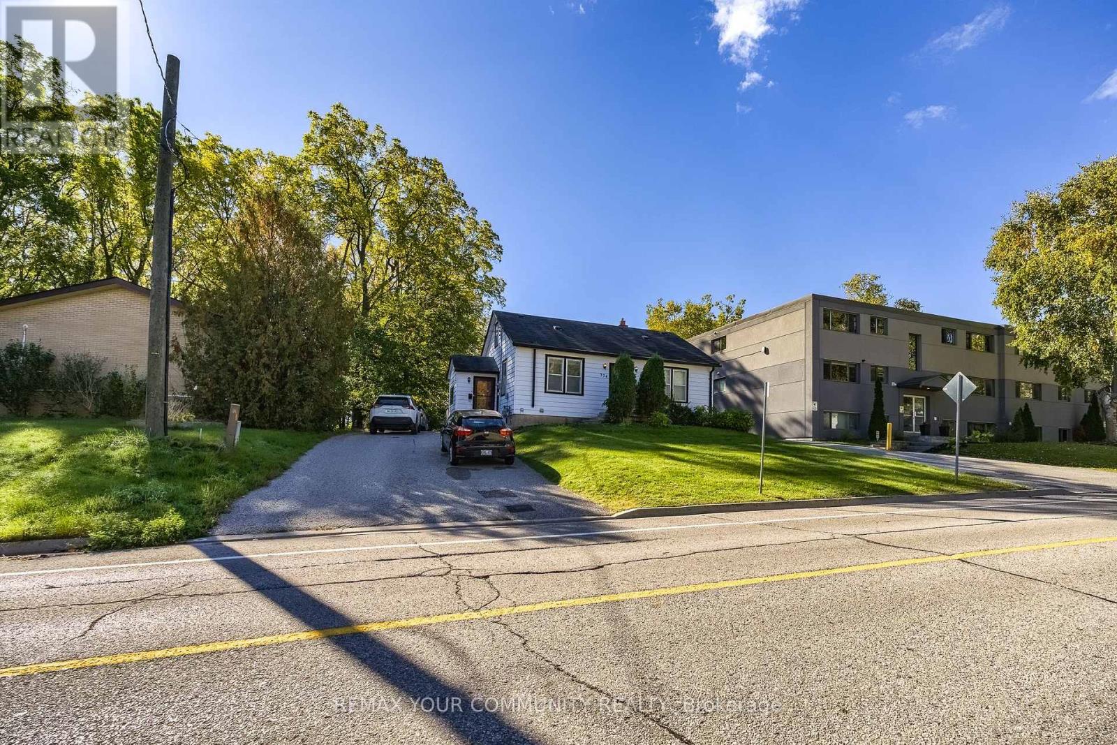 374 Penn Avenue, Newmarket, Ontario  L3Y 2S9 - Photo 4 - N13868110