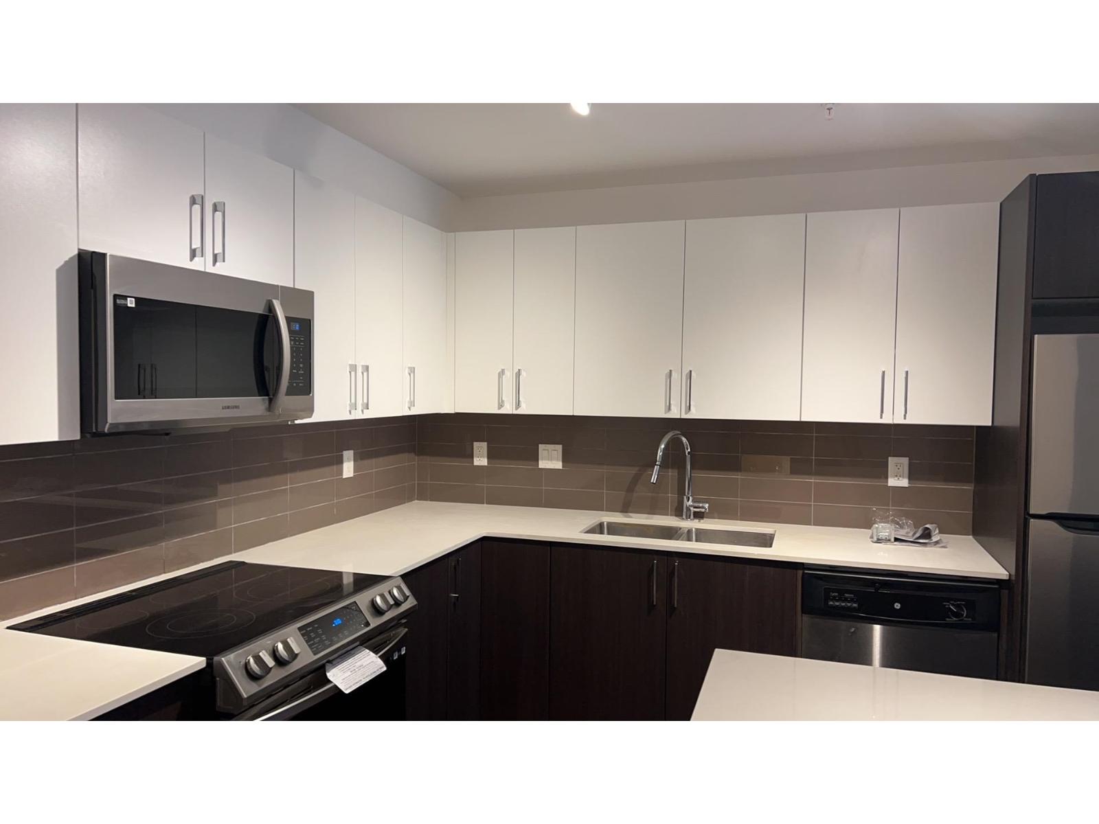 202 8695 160 STREET