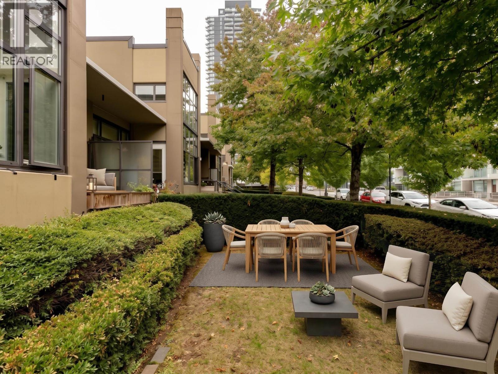 Th10 2355 Madison Avenue, Burnaby, British Columbia  V5C 0B3 - Photo 4 - R3170519