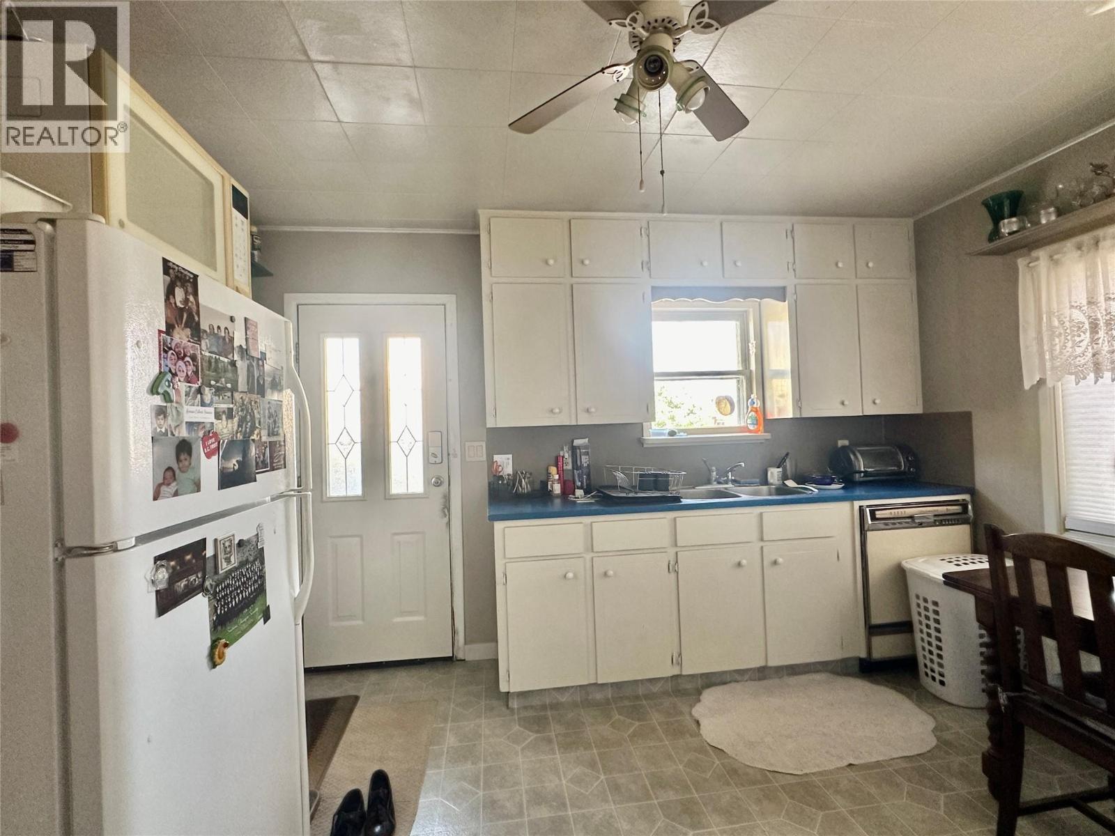 5952 Okanagan Street, Oliver, British Columbia  V0H 1T0 - Photo 2 - 10400078