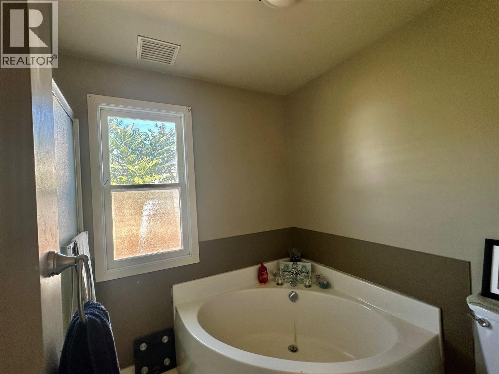 5952 Okanagan Street, Oliver, British Columbia  V0H 1T0 - Photo 10 - 10400078