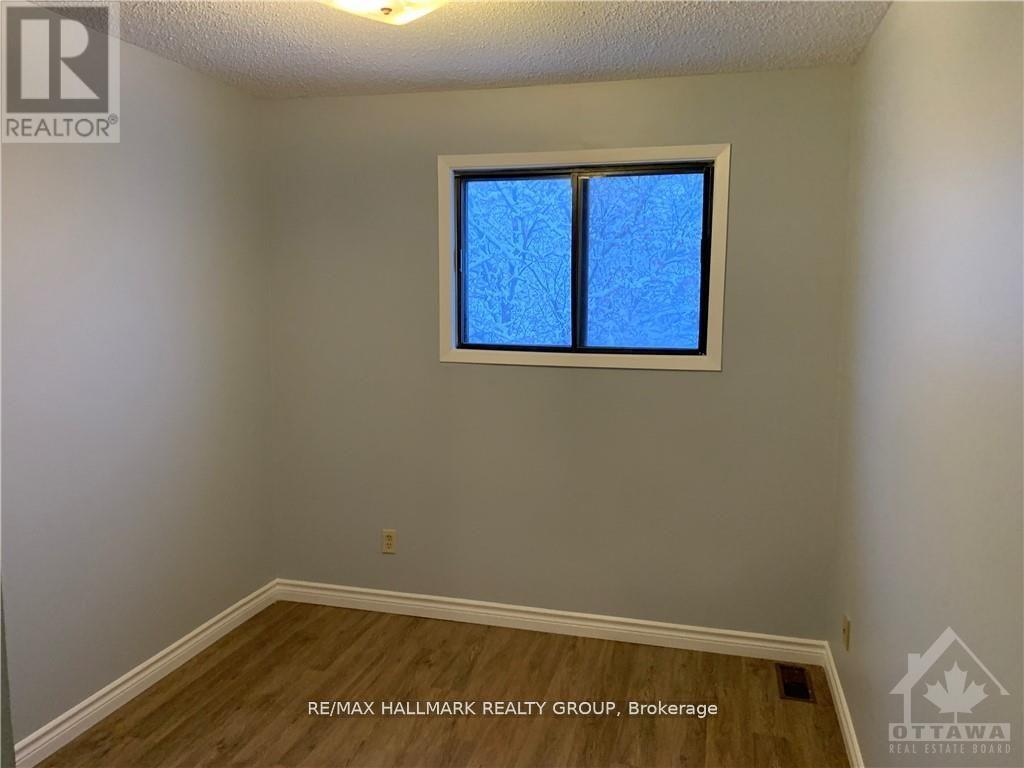23 Black Forest Lane, Ottawa, Ontario  K2H 9E6 - Photo 11 - X13868798