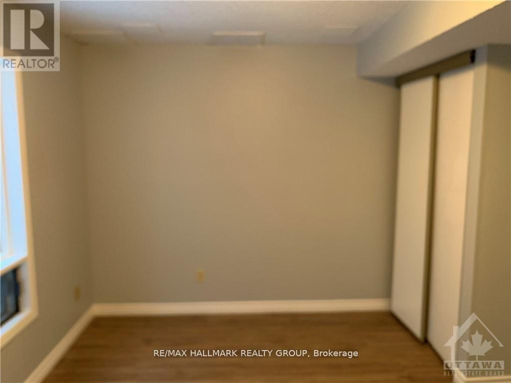 23 Black Forest Lane, Ottawa, Ontario  K2H 9E6 - Photo 3 - X13868798