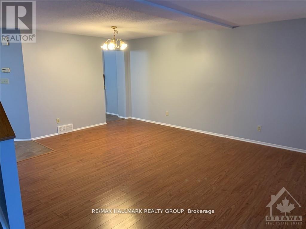 23 Black Forest Lane, Ottawa, Ontario  K2H 9E6 - Photo 4 - X13868798