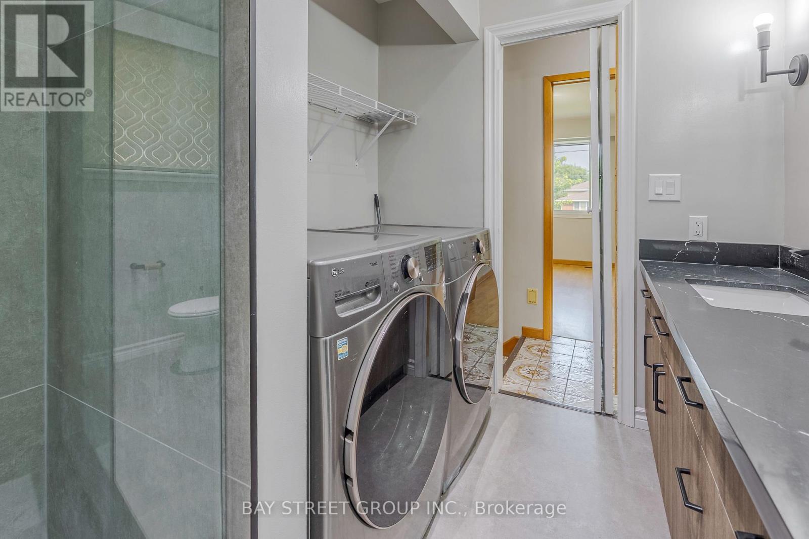 Upper - 29 West Street N, Thorold, Ontario  L2V 2S1 - Photo 11 - X13868824
