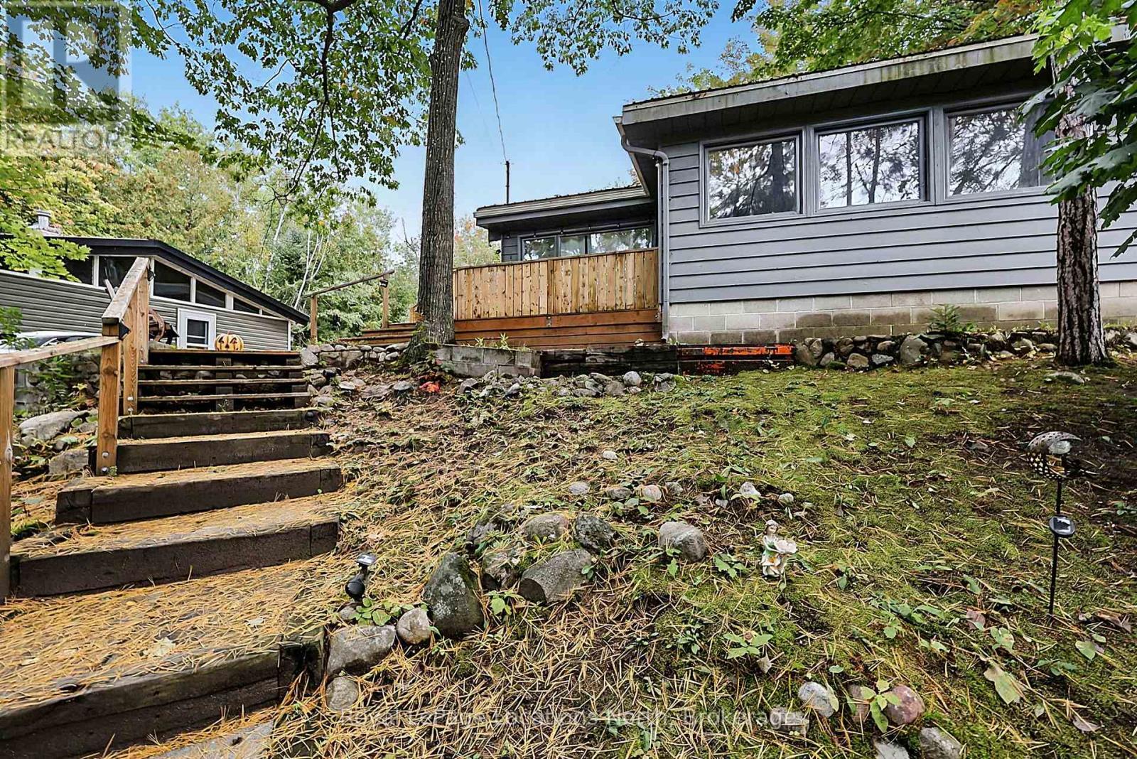 109 Park Road, Tiny, Ontario L0L 1P1 - Photo 3 - S13868758