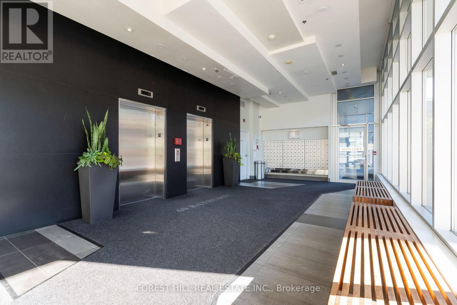 415 - 60 Bathurst Street, Toronto, Ontario  M5V 2P4 - Photo 2 - C13868740