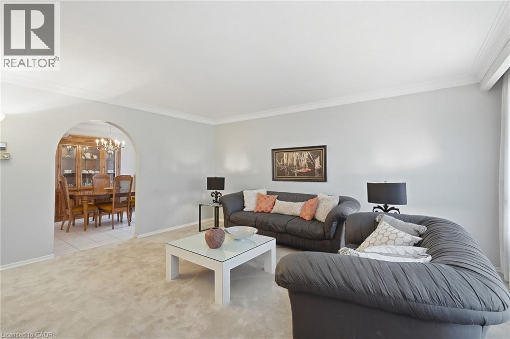 36 Algonquin Court, Hamilton, Ontario  L8T 4T3 - Photo 5 - 40868317