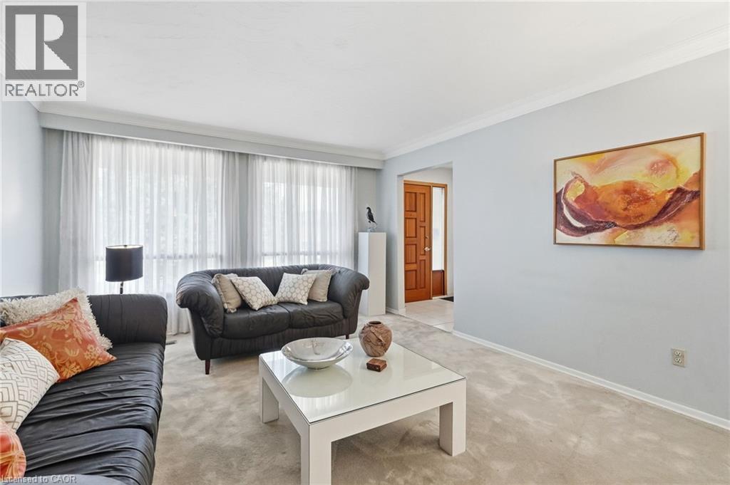 36 Algonquin Court, Hamilton, Ontario  L8T 4T3 - Photo 7 - 40868317