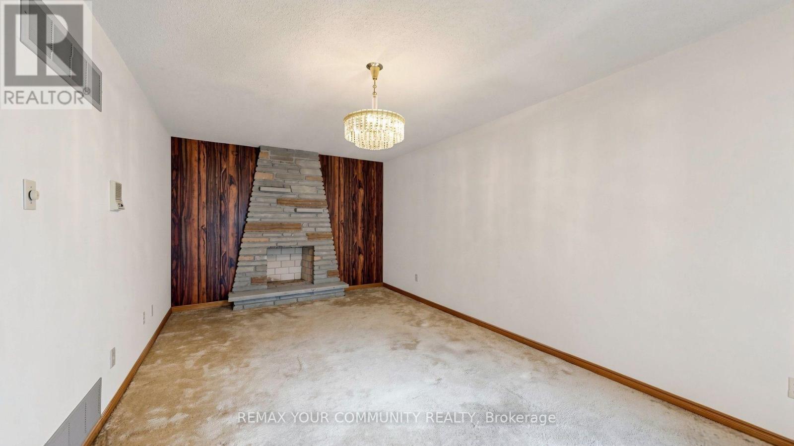 2 Trimontium Crescent, Toronto, Ontario  M4C 5N7 - Photo 18 - E13868744