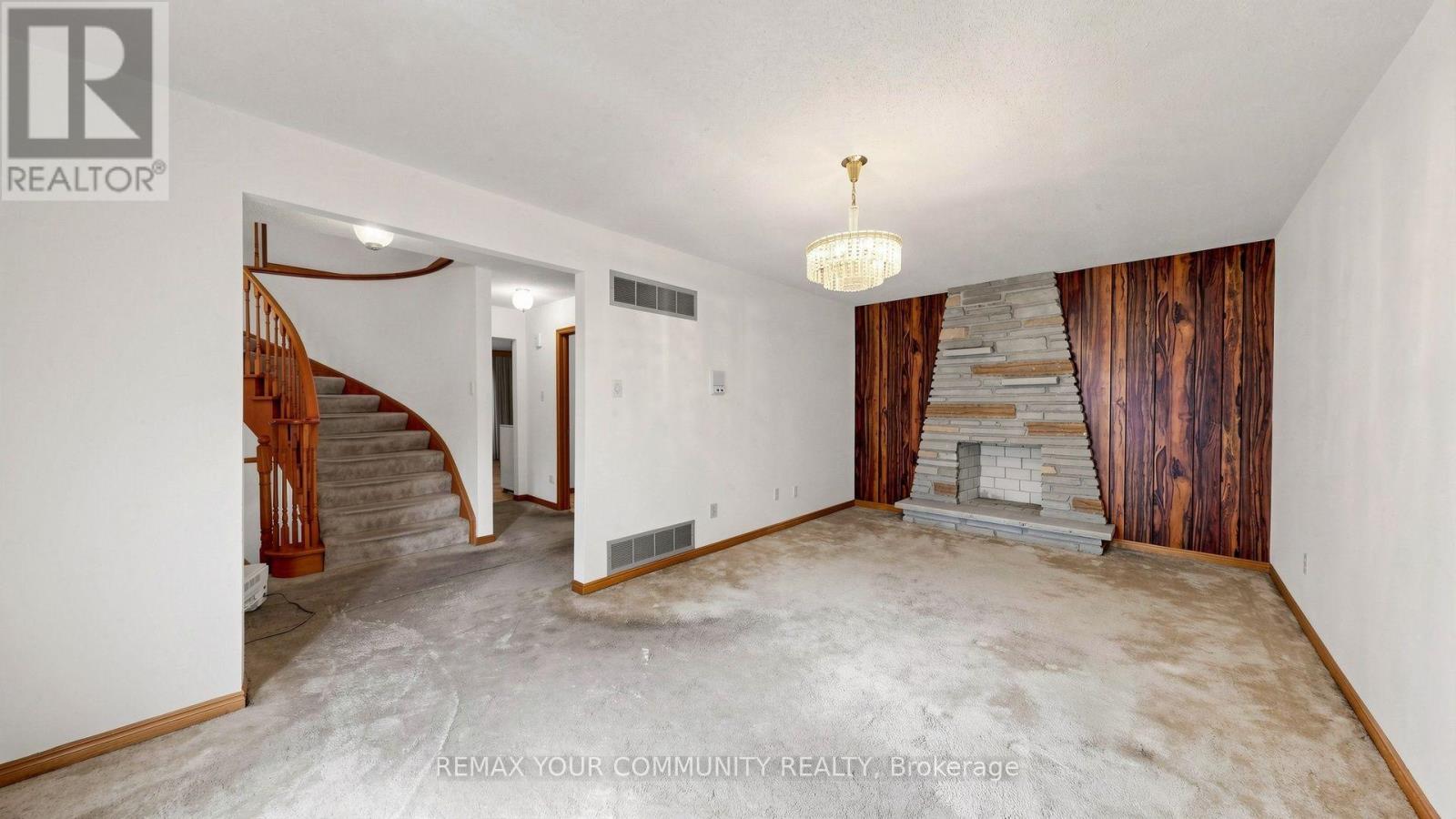 2 Trimontium Crescent, Toronto, Ontario  M4C 5N7 - Photo 19 - E13868744