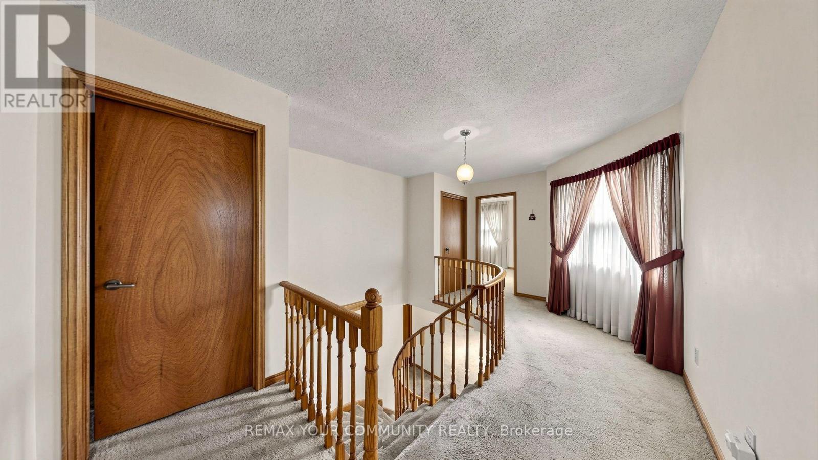 2 Trimontium Crescent, Toronto, Ontario  M4C 5N7 - Photo 23 - E13868744