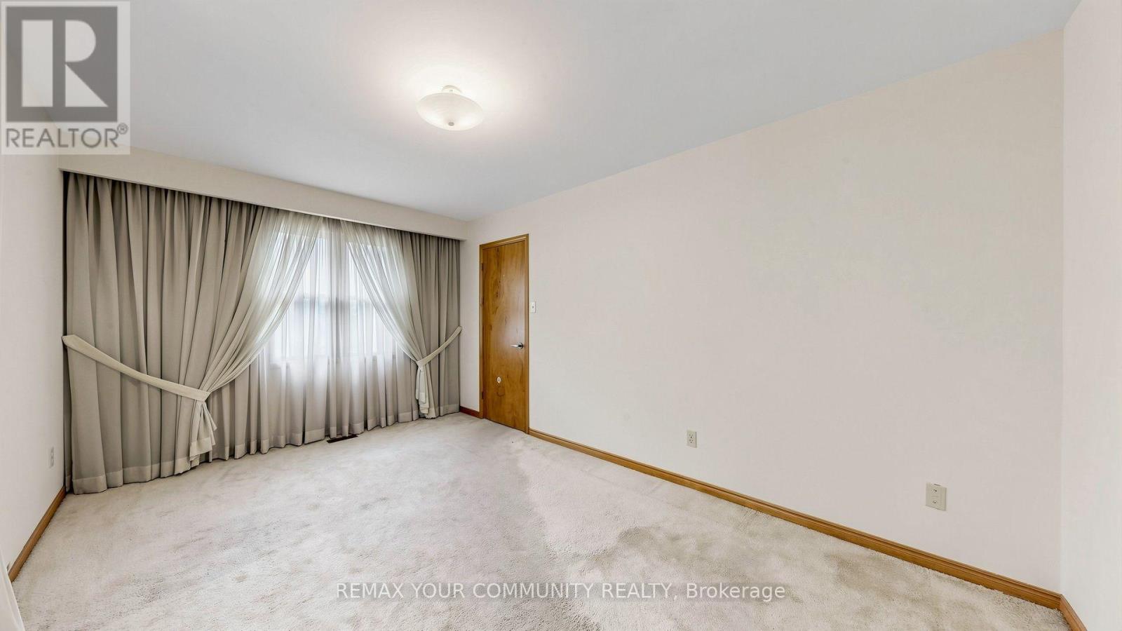 2 Trimontium Crescent, Toronto, Ontario  M4C 5N7 - Photo 30 - E13868744