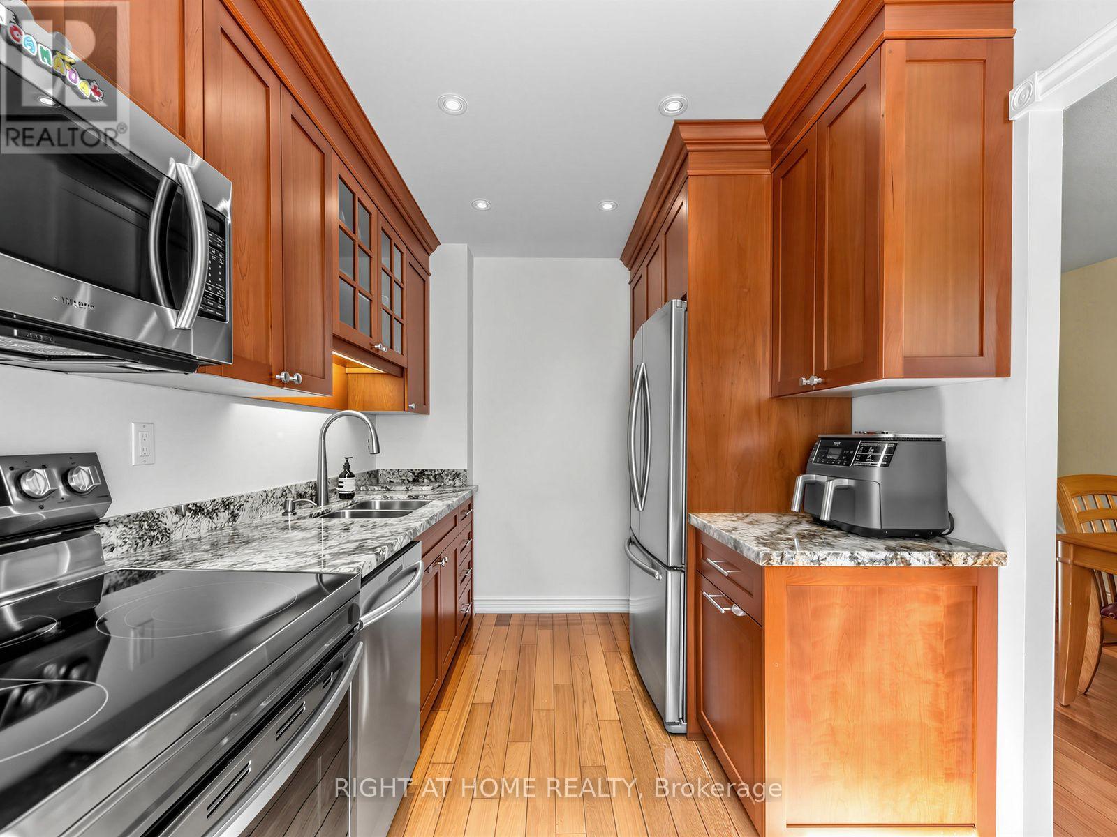 1984 John Street, Markham, Ontario  L3T 1Z1 - Photo 5 - N13868800