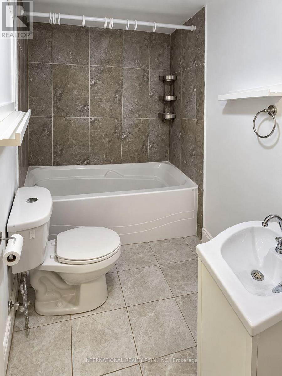 Basement - 16 Constellation Crescent, Richmond Hill, Ontario  L4C 8J7 - Photo 3 - N13868828