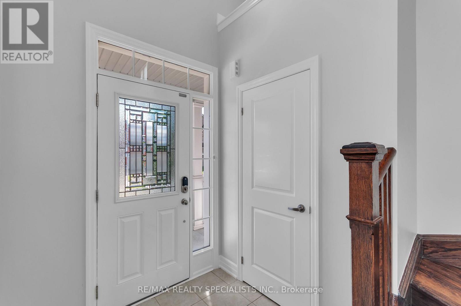 12 Greco Avenue, Georgina, Ontario  L4P 0G8 - Photo 5 - N13868866
