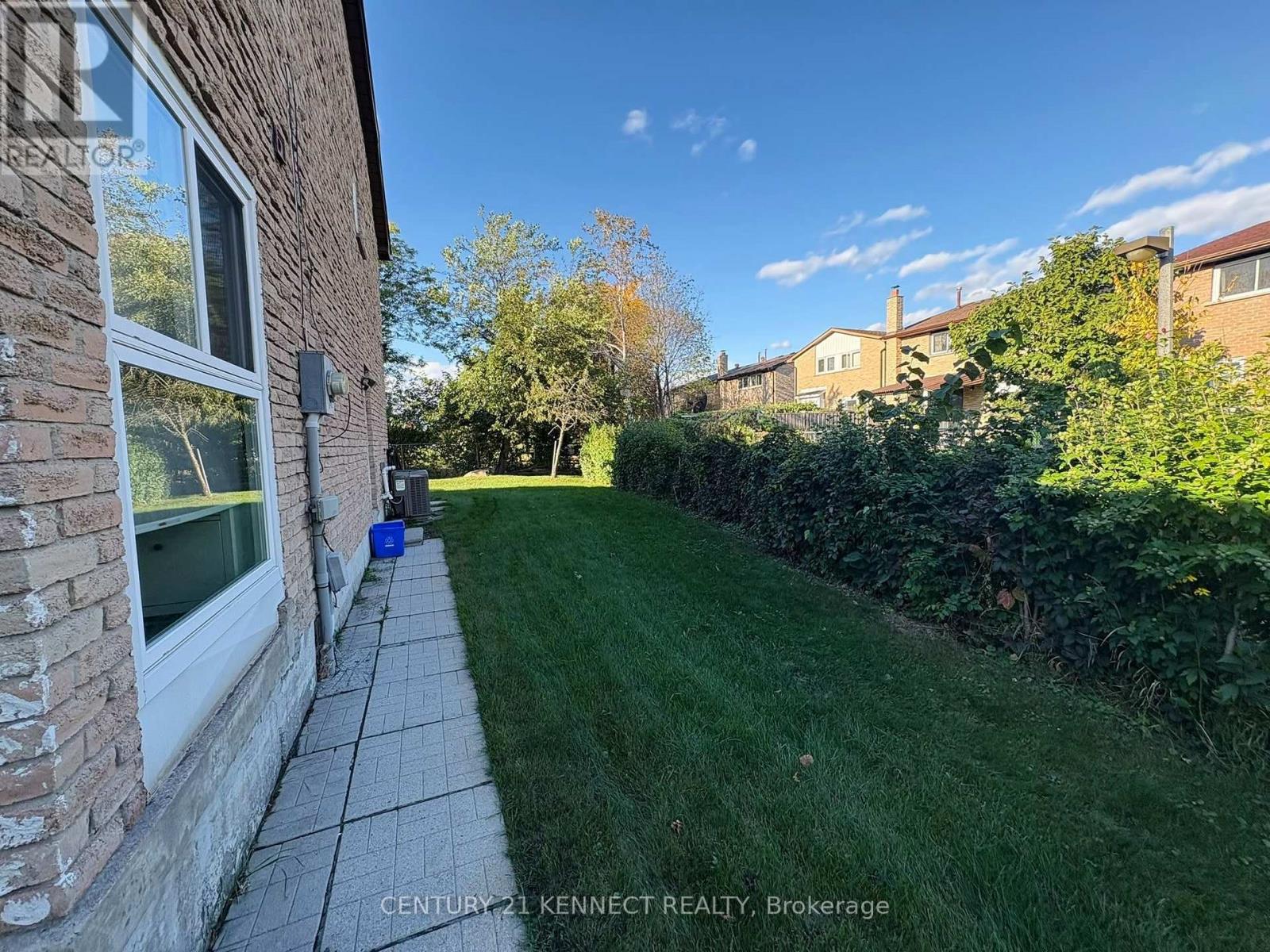 68 Larksmere Court, Markham (Milliken Mills West), Ontario  L3R 3R1 - Photo 17 - N13868906